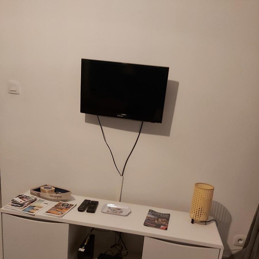 T2 Parking A Reserver Wi-Fi 10' A Pied Du Port Vannes Eksteriør billede